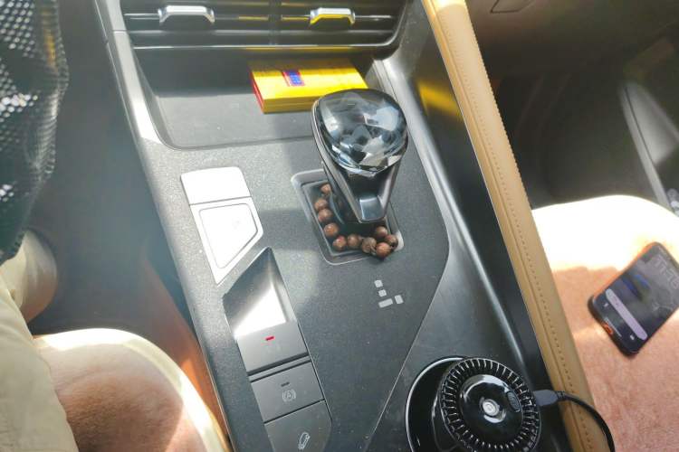Used Roewe RX5 New Energy 2023 eRX5 Super Hybrid Prestige Edition Gear Lever