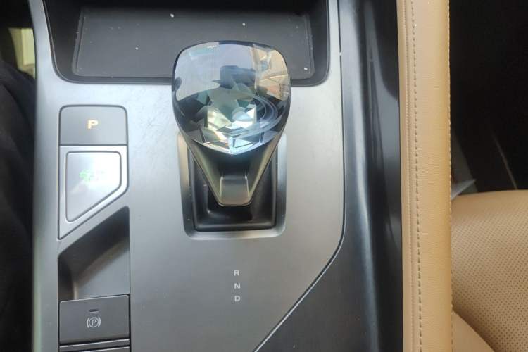Used Roewe RX5 New Energy 2023 eRX5 Super Hybrid Prestige Edition Gear Lever