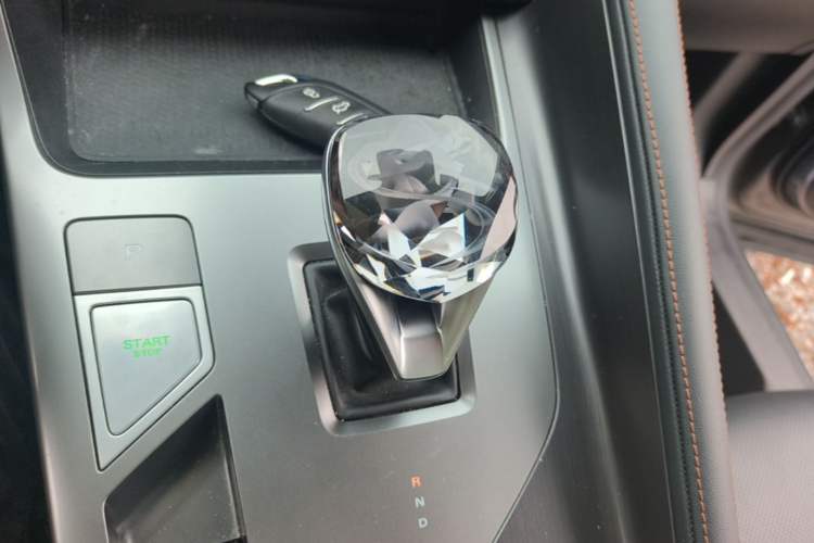 Used Roewe RX5 New Energy 2023 eRX5 Super Hybrid Prestige Edition Gear Lever