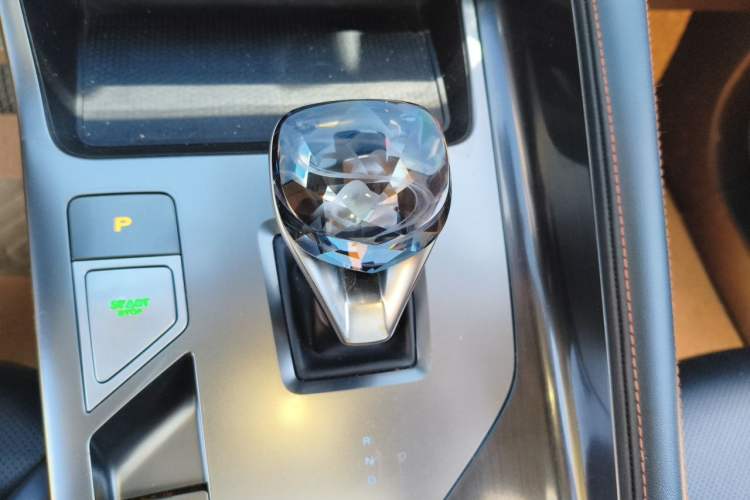 Used Roewe RX5 New Energy 2023 eRX5 Super Hybrid Premium Edition Gear Lever