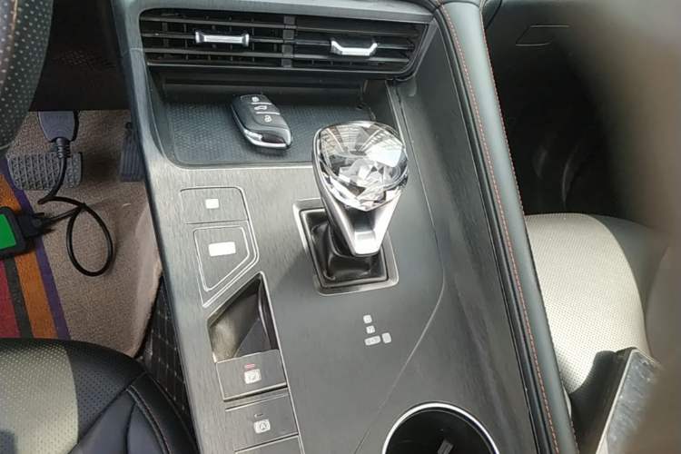 Used Roewe RX5 New Energy 2023 eRX5 Ultra-Hybrid Comfort Edition Gear Lever