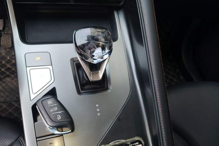 Used Roewe RX5 New Energy 2023 eRX5 Super Hybrid Prestige Edition Gear Lever