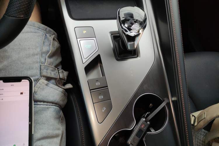 Used Roewe RX5 New Energy 2023 eRX5 Super Hybrid Premium Edition Gear Lever