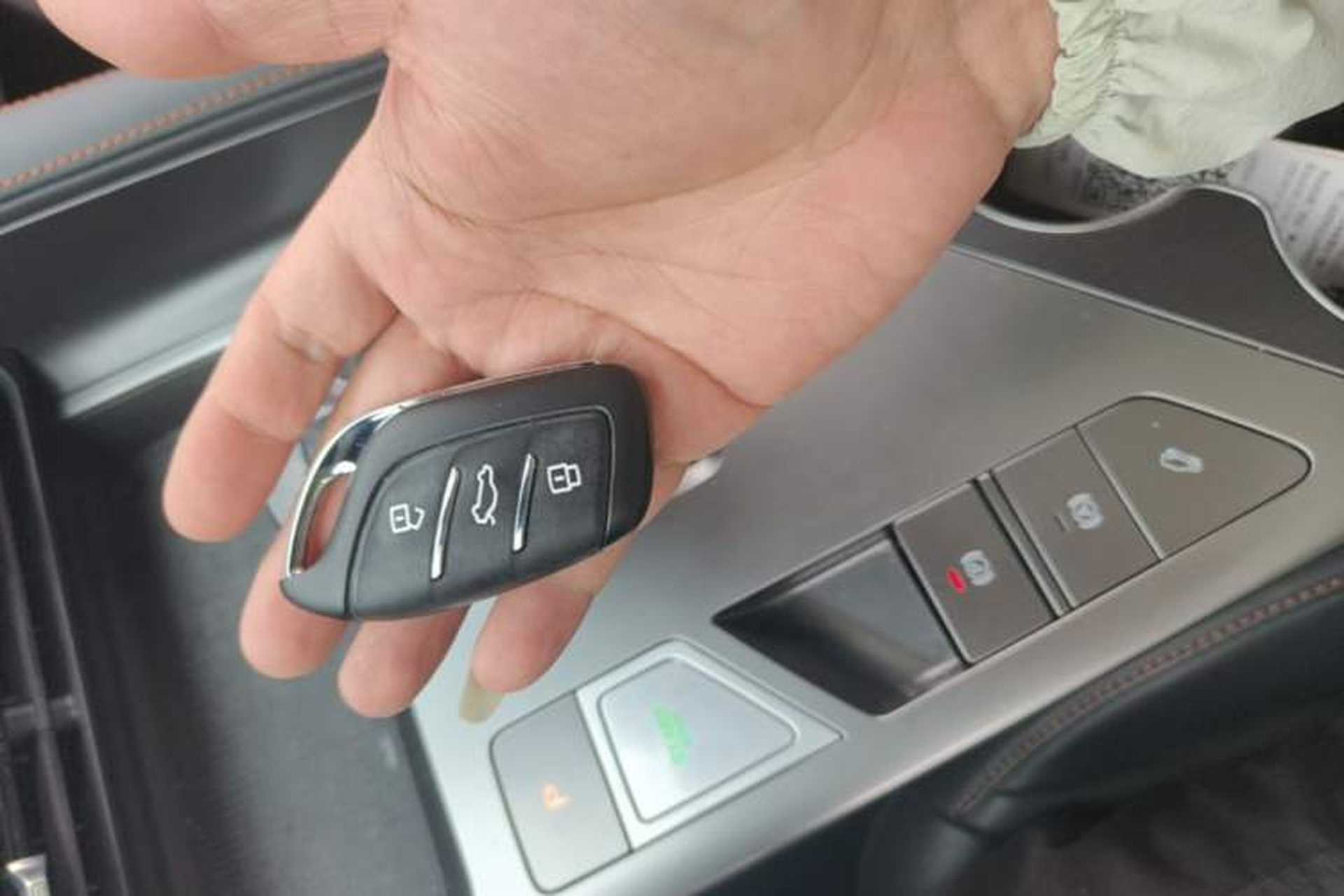Used Roewe RX5 New Energy 2023 eRX5 Super Hybrid Prestige Edition Interior 1