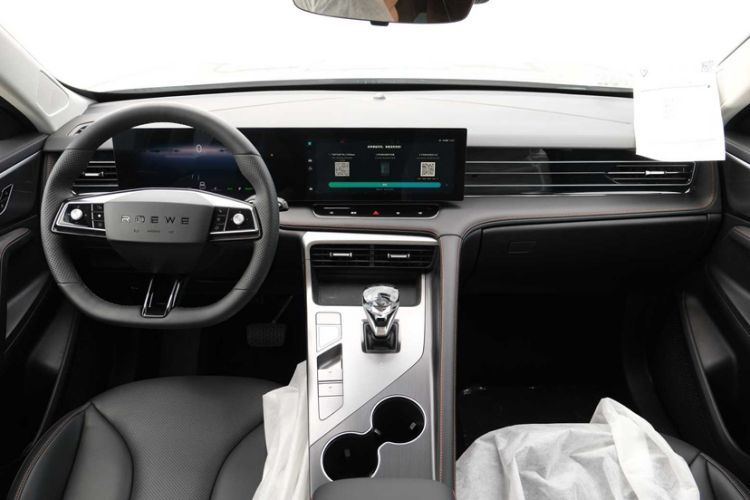 Used Roewe RX5 New Energy 2023 eRX5 Super Hybrid Premium Edition Interior 1