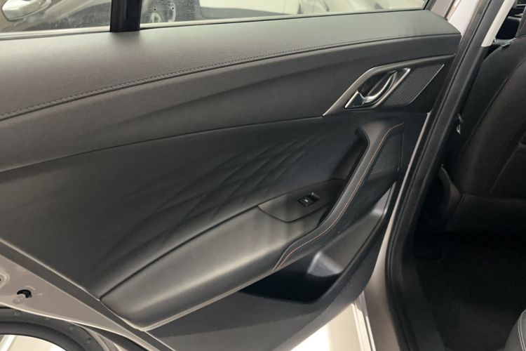 Used Roewe RX5 New Energy 2023 eRX5 Super Hybrid Prestige Edition Interior 10