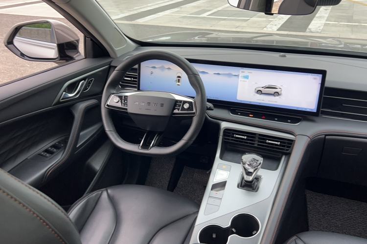 Used Roewe RX5 New Energy 2023 eRX5 Super Hybrid Prestige Edition Interior 2