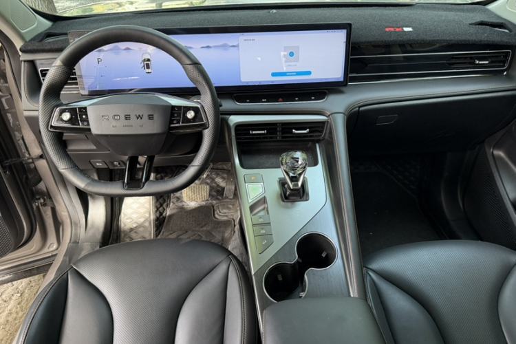 Used Roewe RX5 New Energy 2023 eRX5 Super Hybrid Prestige Edition Interior 6