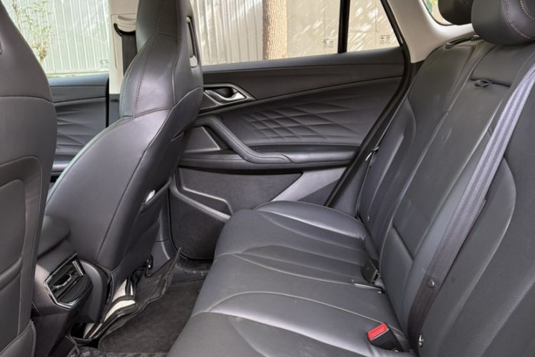 Used Roewe RX5 New Energy 2023 eRX5 Super Hybrid Prestige Edition Interior 7