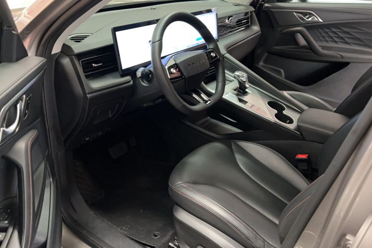 Used Roewe RX5 New Energy 2023 eRX5 Super Hybrid Prestige Edition Interior 7