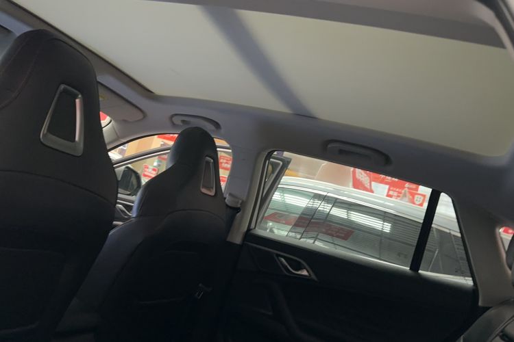 Used Roewe RX5 New Energy 2023 eRX5 Super Hybrid Prestige Edition Interior 9