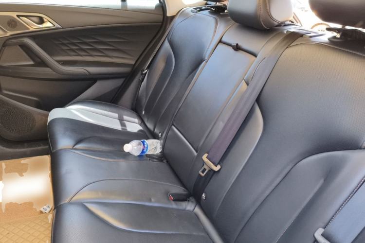 Used Roewe RX5 New Energy 2023 eRX5 Super Hybrid Premium Edition Left Rear Seat