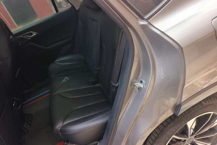 Used Roewe RX5 New Energy 2023 eRX5 Super Hybrid Premium Edition Left Rear Seat