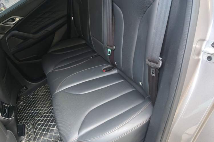 Used Roewe RX5 New Energy 2023 eRX5 Super Hybrid Prestige Edition Left Rear Seat