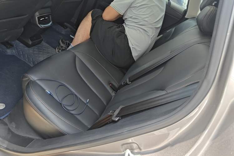 Used Roewe RX5 New Energy 2023 eRX5 Ultra-Hybrid Comfort Edition Left Rear Seat