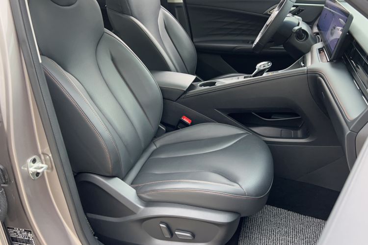 Used Roewe RX5 New Energy 2023 eRX5 Super Hybrid Prestige Edition Right Front Seat