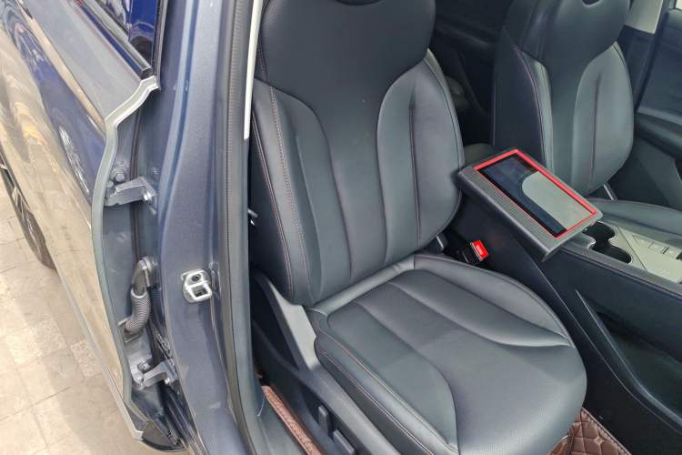 Used Roewe RX5 New Energy 2023 eRX5 Super Hybrid Premium Edition Right Front Seat