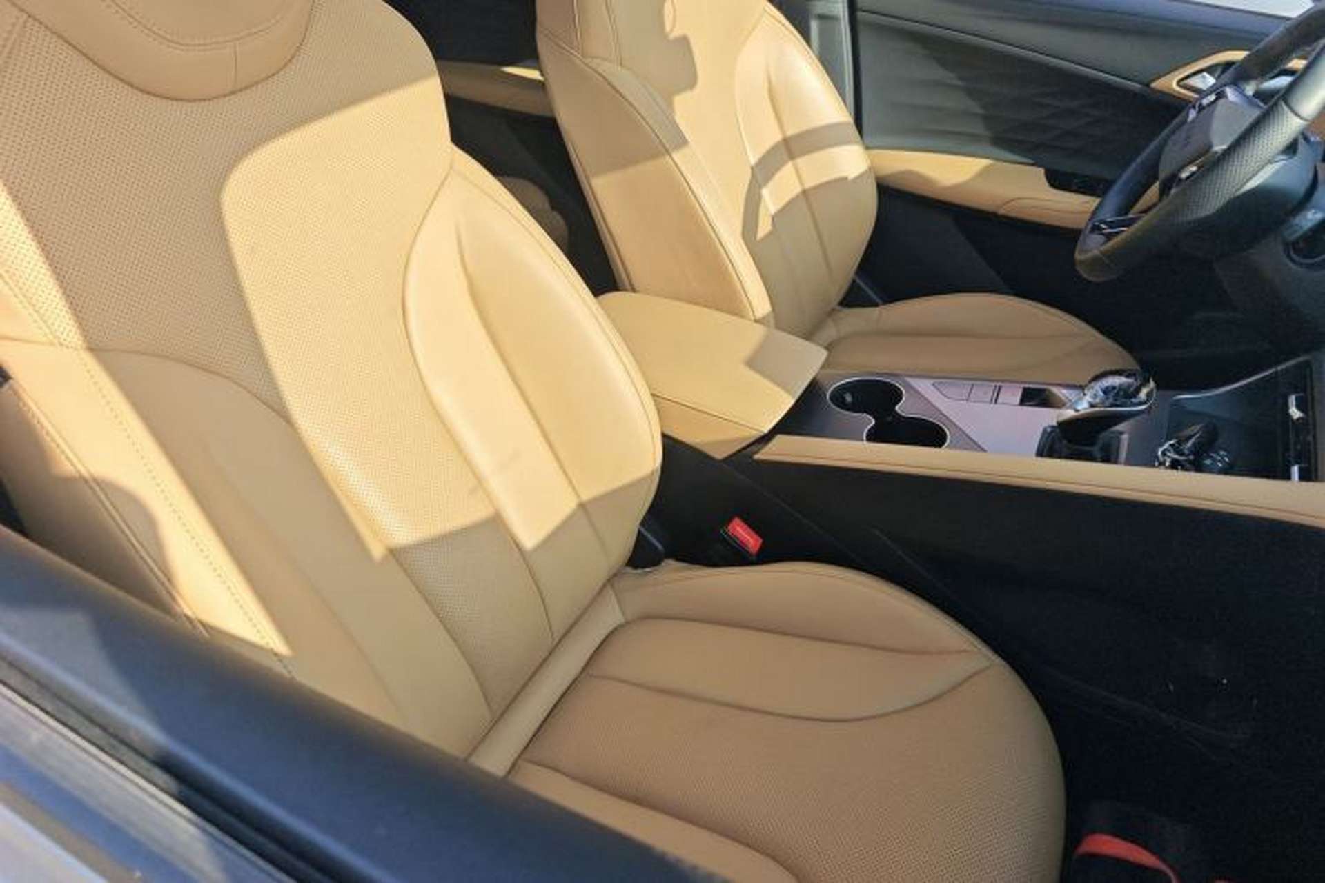 Used Roewe RX5 New Energy 2023 eRX5 Super Hybrid Premium Edition Right Front Seat