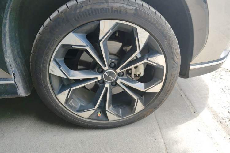 Used Roewe RX5 New Energy 2023 eRX5 Super Hybrid Prestige Edition Right Front Wheel Hub