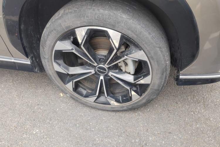 Used Roewe RX5 New Energy 2023 eRX5 Super Hybrid Prestige Edition Right Front Wheel Hub