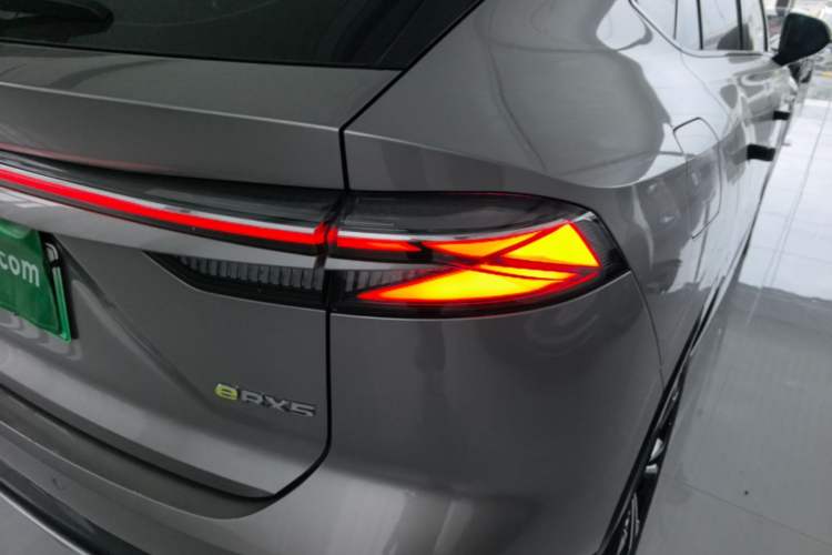Used Roewe RX5 New Energy 2023 eRX5 Super Hybrid Prestige Edition Right Rear Taillight