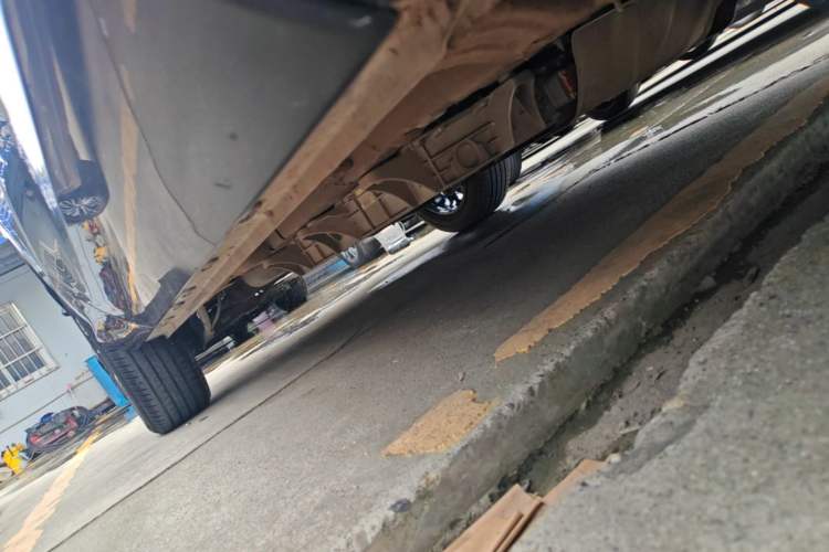Used Roewe RX5 New Energy 2023 eRX5 Ultra-Hybrid Comfort Edition Right Side Sill