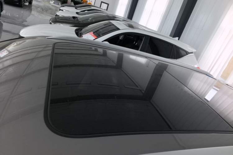 Used Roewe RX5 New Energy 2023 eRX5 Super Hybrid Prestige Edition Roof