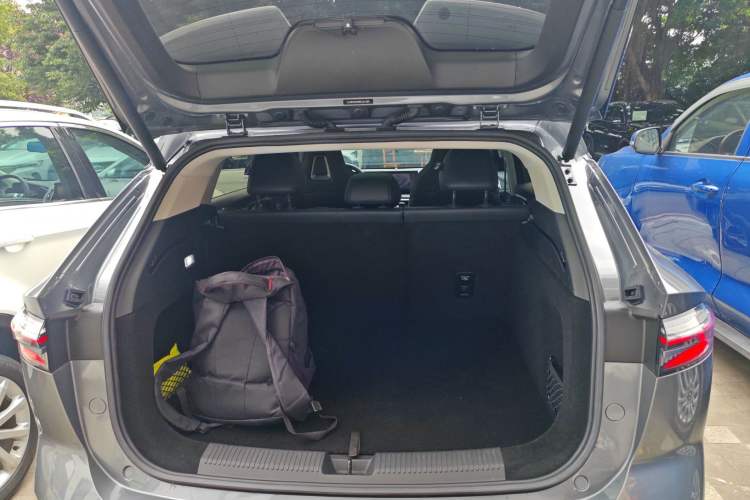 Used Roewe RX5 New Energy 2023 eRX5 Super Hybrid Premium Edition Trunk