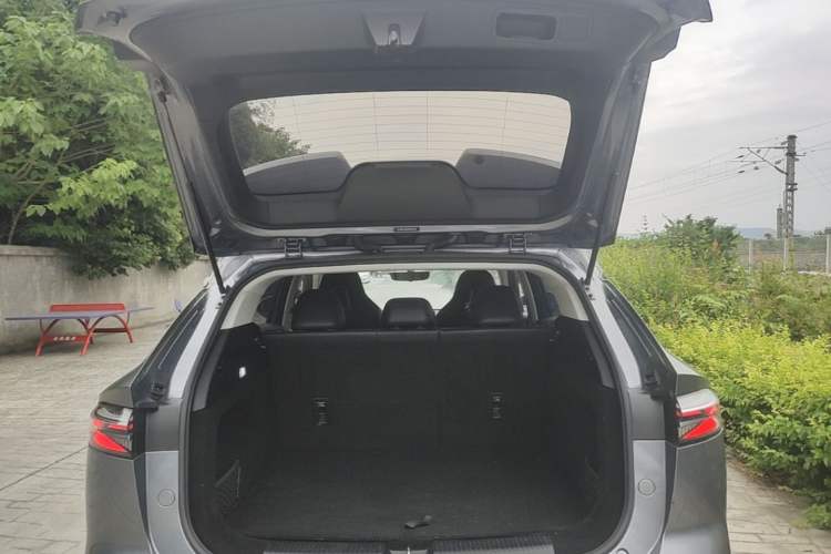 Used Roewe RX5 New Energy 2023 eRX5 Ultra-Hybrid Comfort Edition Trunk