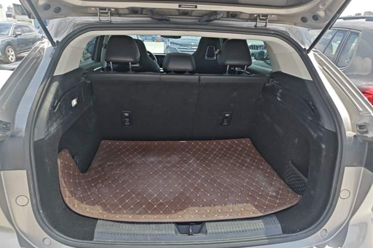 Used Roewe RX5 New Energy 2023 eRX5 Ultra-Hybrid Comfort Edition Trunk