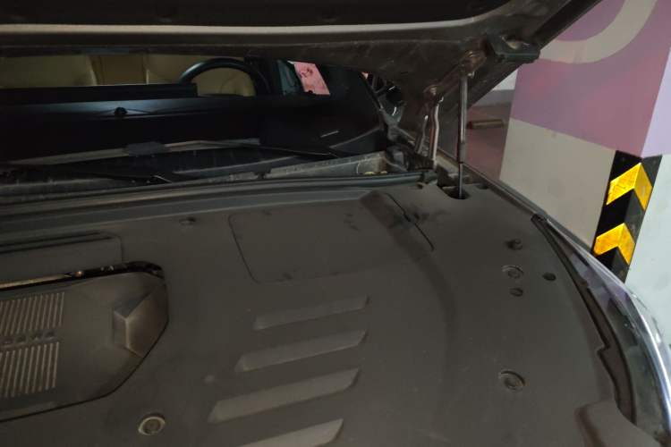 Used Roewe RX5 New Energy 2023 eRX5 Super Hybrid Prestige Edition Engine Bay Left