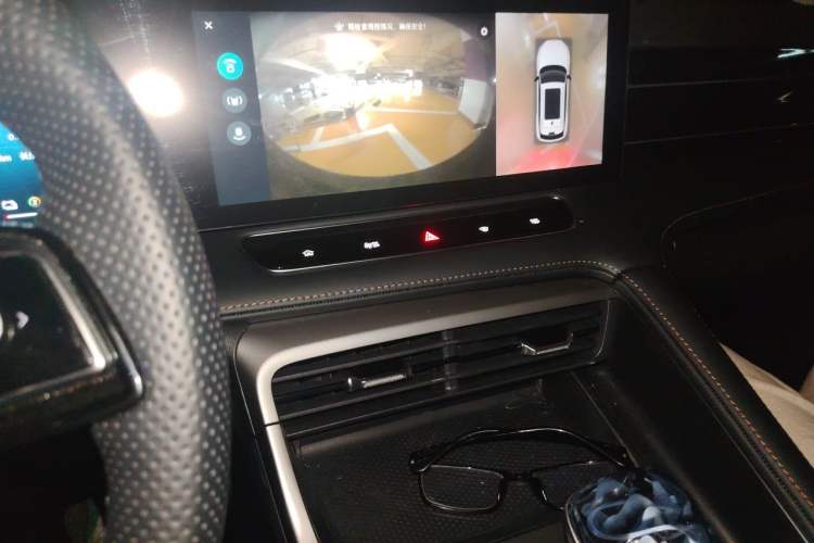 Used Roewe RX5 New Energy 2023 eRX5 Super Hybrid Premium Edition Audio And AC Panel