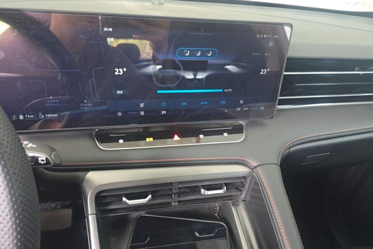 Used Roewe RX5 New Energy 2023 eRX5 Super Hybrid Prestige Edition Audio And AC Panel