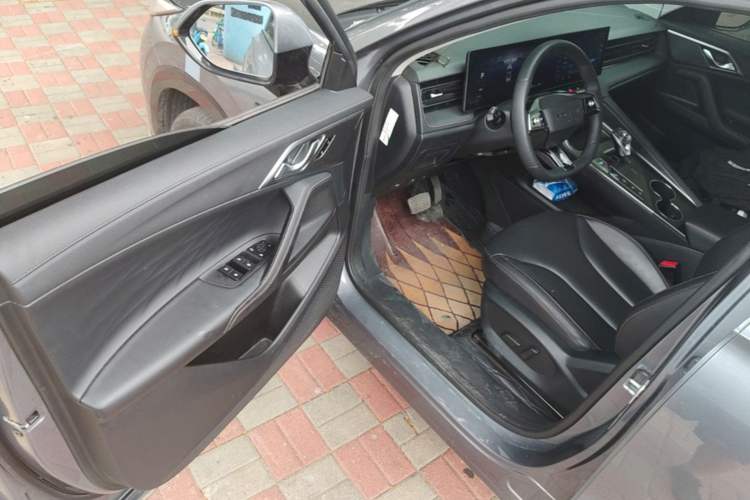 Used Roewe RX5 New Energy 2023 eRX5 Super Hybrid Prestige Edition Driver Seat