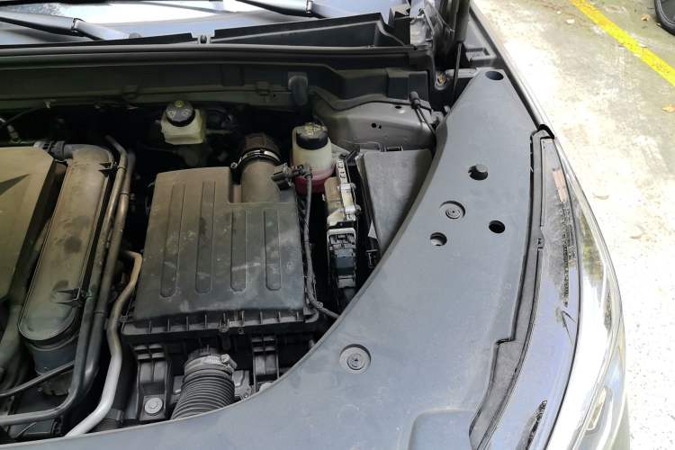 Used Roewe RX5 New Energy 2023 eRX5 Super Hybrid Premium Edition Engine Bay Left