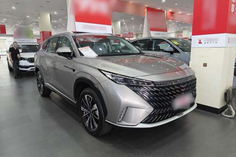 Used Roewe RX5 New Energy 2023 eRX5 Super Hybrid Premium Edition Exterior 2