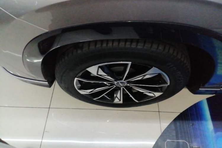 Used Roewe RX5 New Energy 2023 eRX5 Super Hybrid Premium Edition Exterior 4