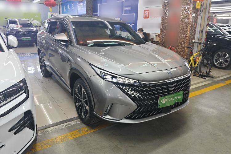 Used Roewe RX5 New Energy 2023 eRX5 Super Hybrid Premium Edition Front Right 45 Deg
