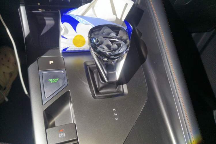 Used Roewe RX5 New Energy 2023 eRX5 Super Hybrid Prestige Edition Gear Lever