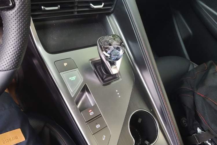 Used Roewe RX5 New Energy 2023 eRX5 Super Hybrid Prestige Edition Gear Lever