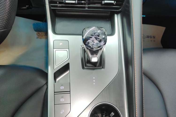 Used Roewe RX5 New Energy 2023 eRX5 Super Hybrid Prestige Edition Gear Lever