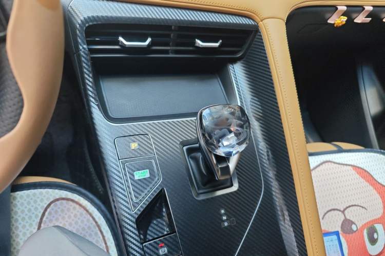 Used Roewe RX5 New Energy 2023 eRX5 Super Hybrid Premium Edition Gear Lever