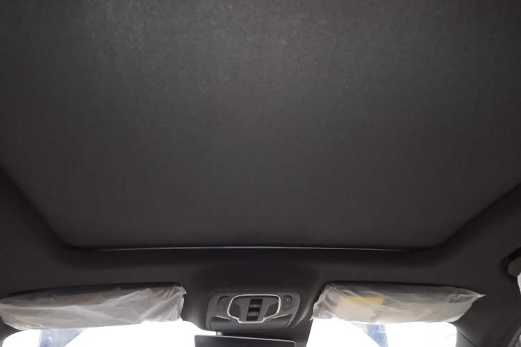 Used Roewe RX5 New Energy 2023 eRX5 Ultra-Hybrid Comfort Edition Headliner