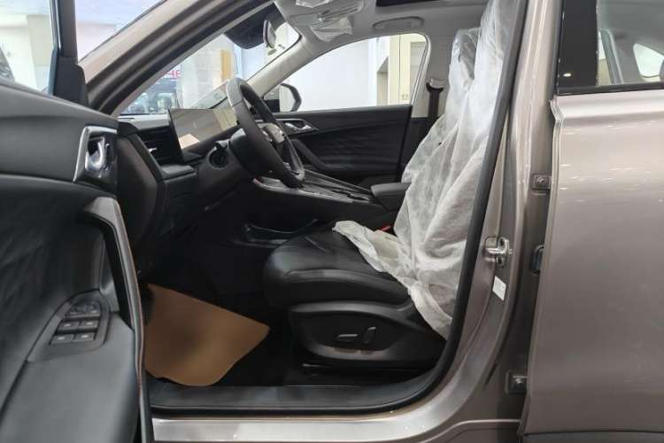 Used Roewe RX5 New Energy 2023 eRX5 Super Hybrid Premium Edition Interior 2