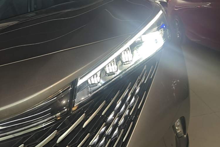 Used Roewe RX5 New Energy 2023 eRX5 Super Hybrid Premium Edition Left Front Headlight