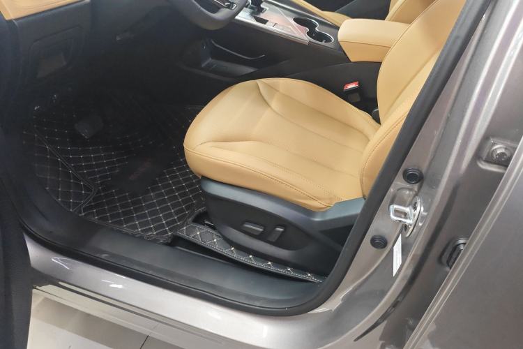 Used Roewe RX5 New Energy 2023 eRX5 Super Hybrid Premium Edition Left Front Seat