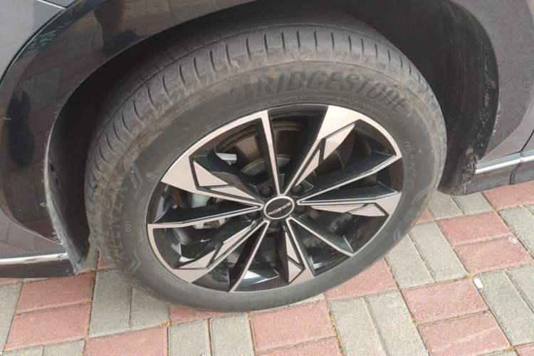 Used Roewe RX5 New Energy 2023 eRX5 Super Hybrid Prestige Edition Left Front Wheel Hub