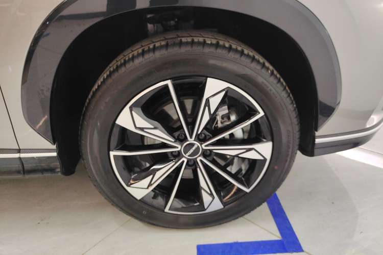 Used Roewe RX5 New Energy 2023 eRX5 Super Hybrid Prestige Edition Left Front Wheel Hub