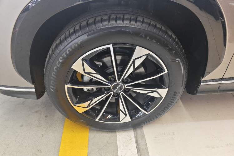 Used Roewe RX5 New Energy 2023 eRX5 Super Hybrid Premium Edition Left Front Wheel Hub