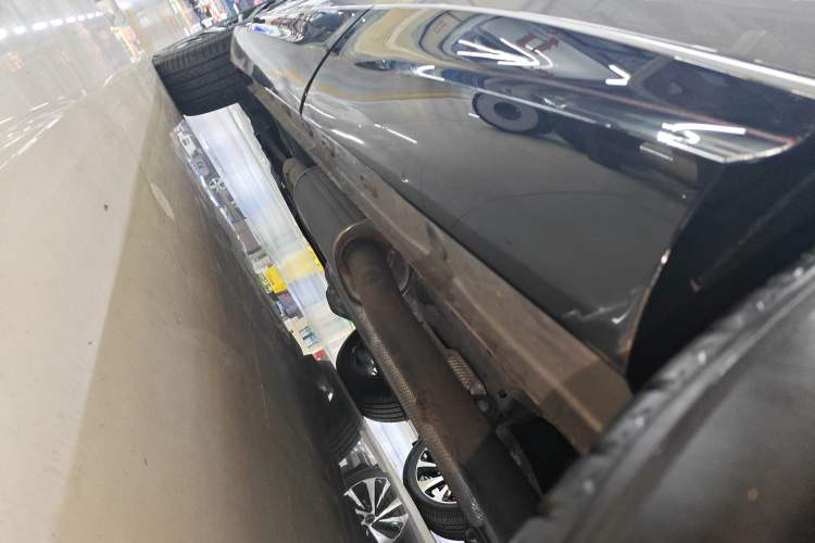 Used Roewe RX5 New Energy 2023 eRX5 Super Hybrid Premium Edition Left Side Sill